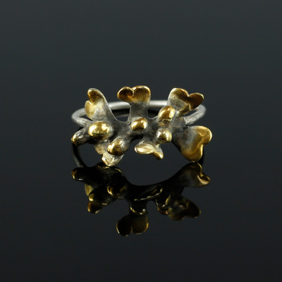 Schmuck von der Bey, Blättchenring, 935 Silber, teilvergoldet und -geschwärzt