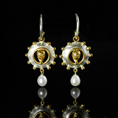Schmuck von der Bey, Ohrringe Kleine Eulenlinse, 935 Silber, teilvergoldet, Perlen