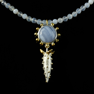 Schmuck von der Bey, Kette Große Möhrbeere, 935 Silber, teilvergoldet, Chalcedon