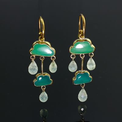 Schmuck von der Bey, Wolkenohrringe, 935 Silber vergoldet, Chrysopras, Onyx, Prehnit